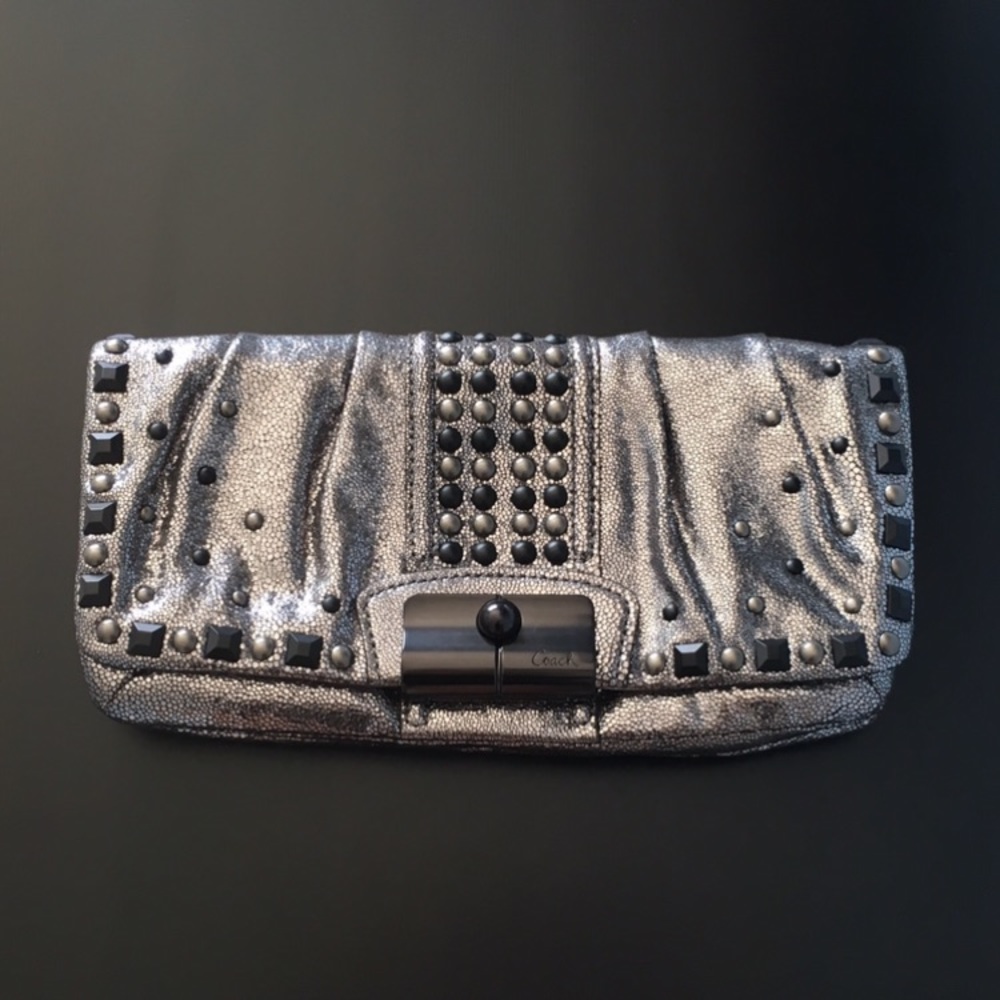 🆕 Large Coach Clutch